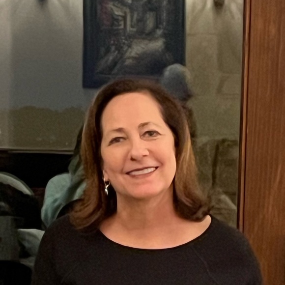 Meet your Posher, Denise - Picture 1 of 1